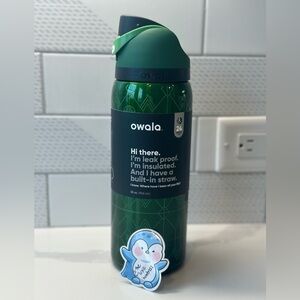 New authentic Owala wicked elphaba green 32oz bottle - limited edition